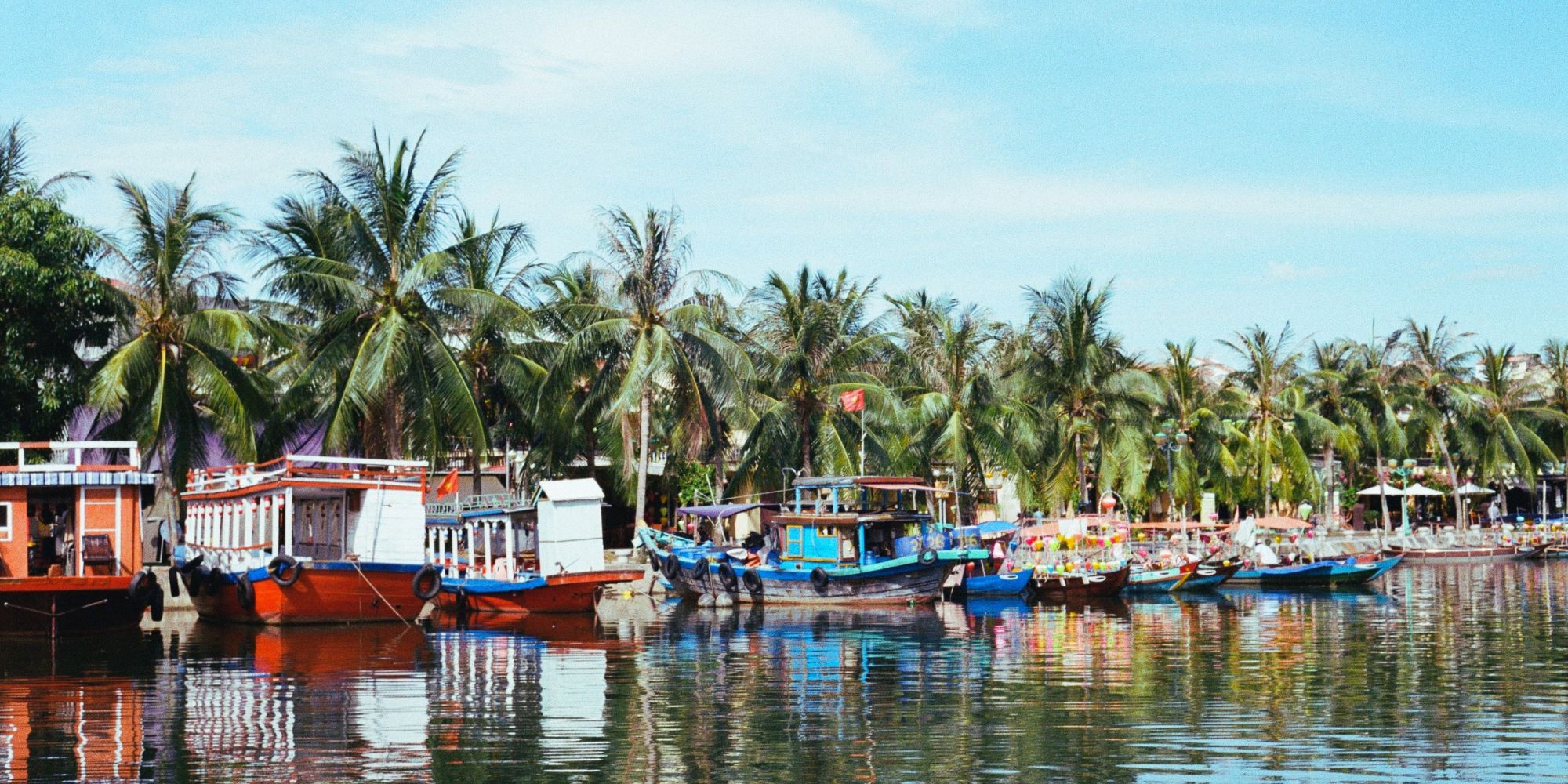 Gifts for Someone Traveling to Vietnam