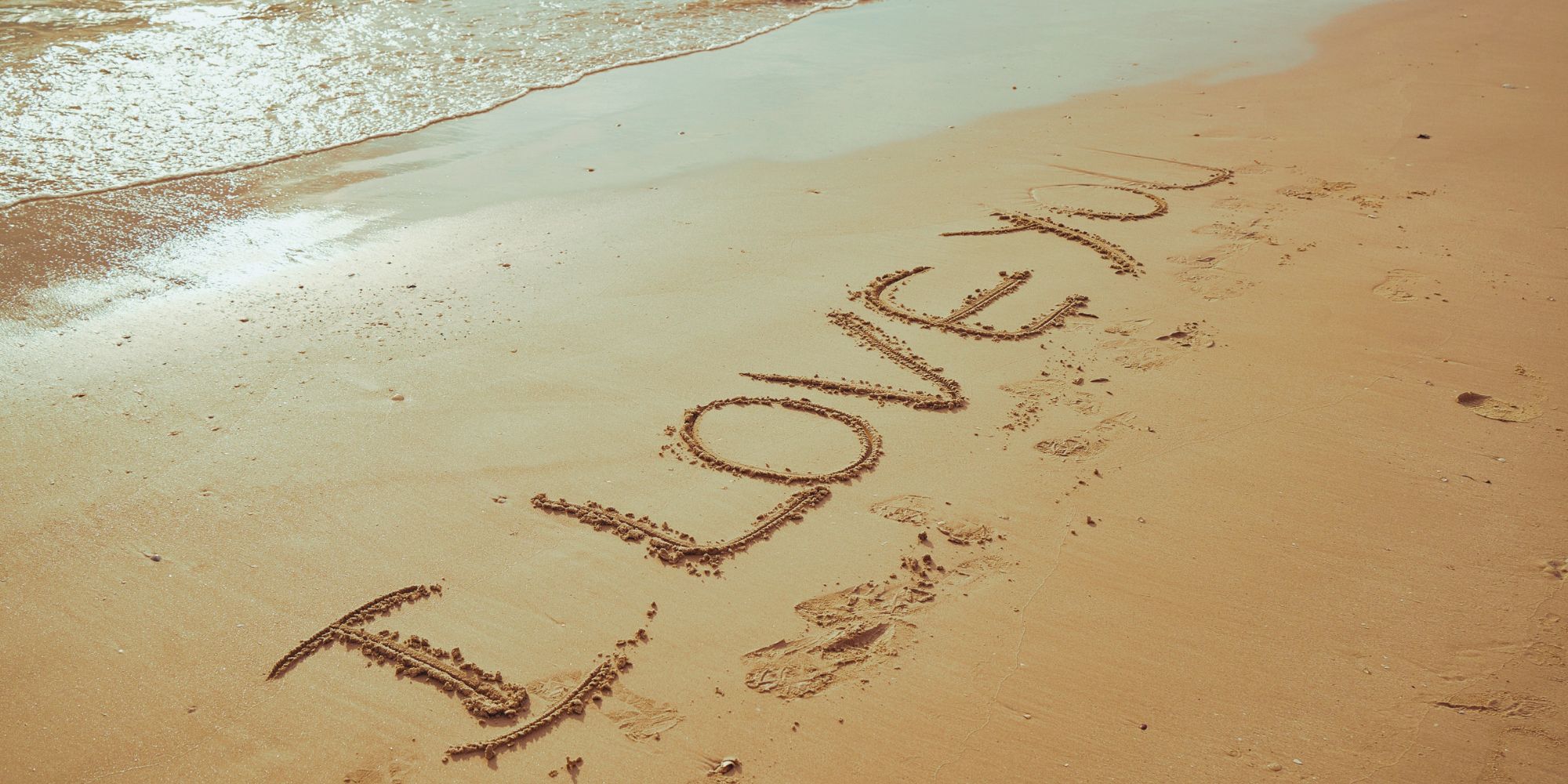 Valentine’s Day Gifts for Travelers